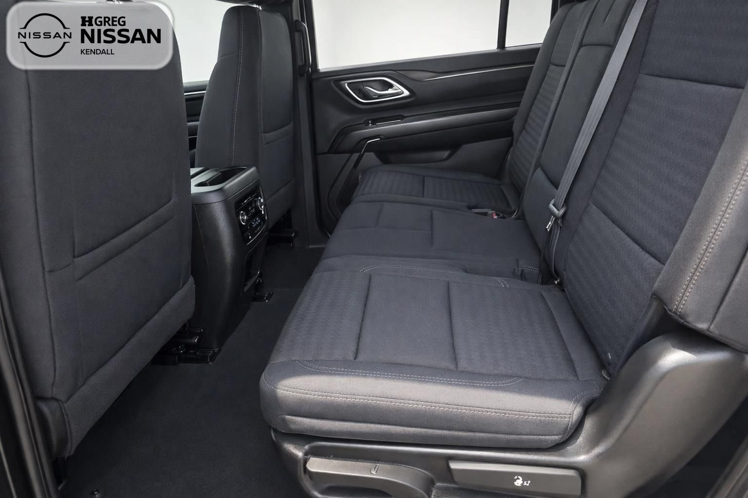 Used 2024 Chevrolet Suburban LS RWD image 12