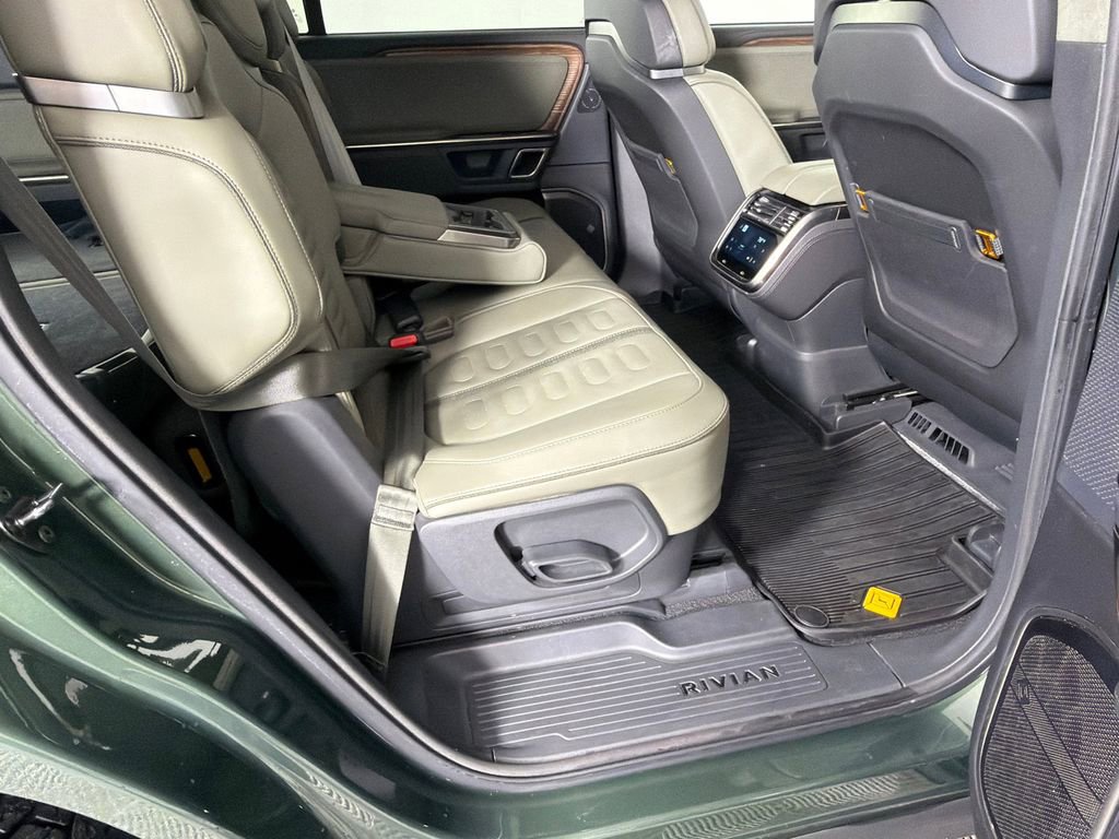 Used 2023 Rivian R1S Adventure image 17