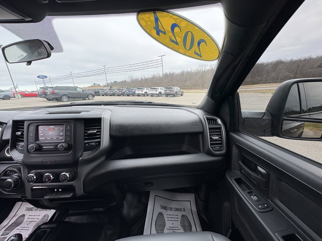 Used 2024 RAM 2500 Tradesman w/ Chrome Appearance Group image 26