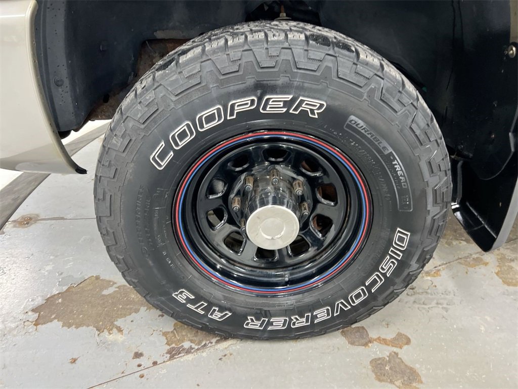 Used 2003 GMC Sierra 2500 SLT w/ SLT Preferred Equipment Group image 24