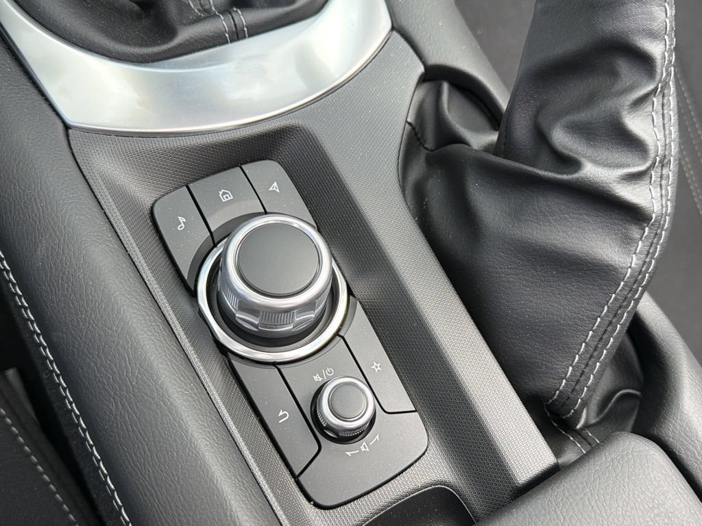 New 2026 MAZDA MX-5 Miata Club w/ Interior Package RWD image 16