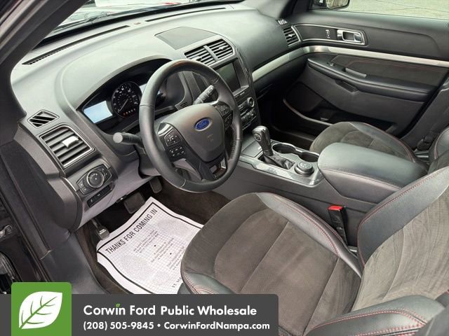 Used 2018 Ford Explorer XLT w/ Equipment Group 202A image 13