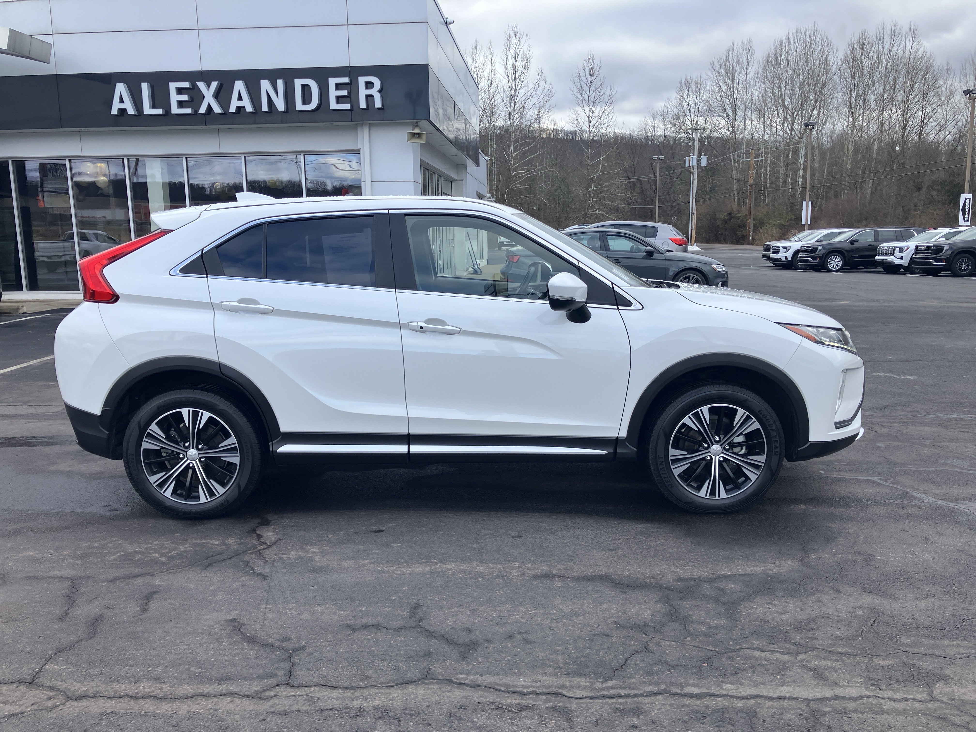 Used 2020 Mitsubishi Eclipse Cross SEL video 2
