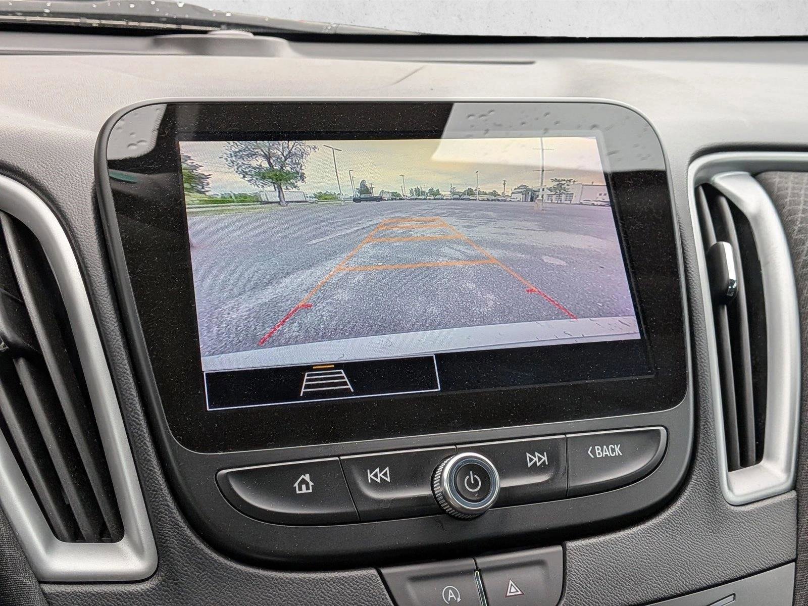 Used 2024 Chevrolet Malibu LT FWD image 12