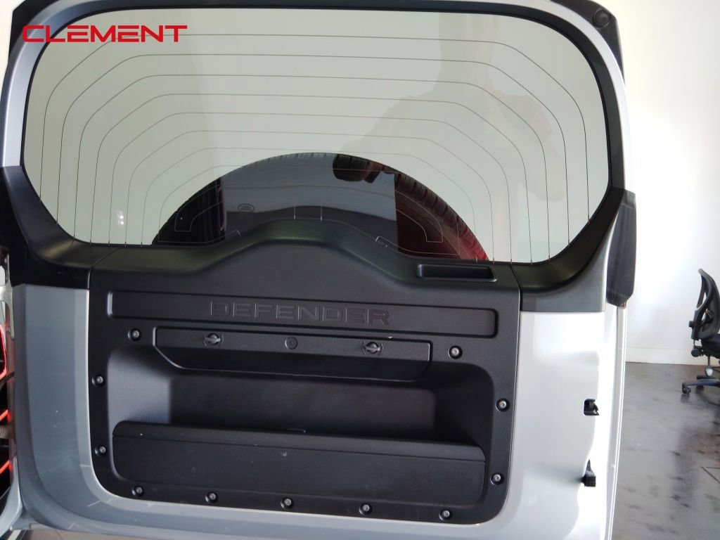 Used 2022 Land Rover Defender 110 X image 8