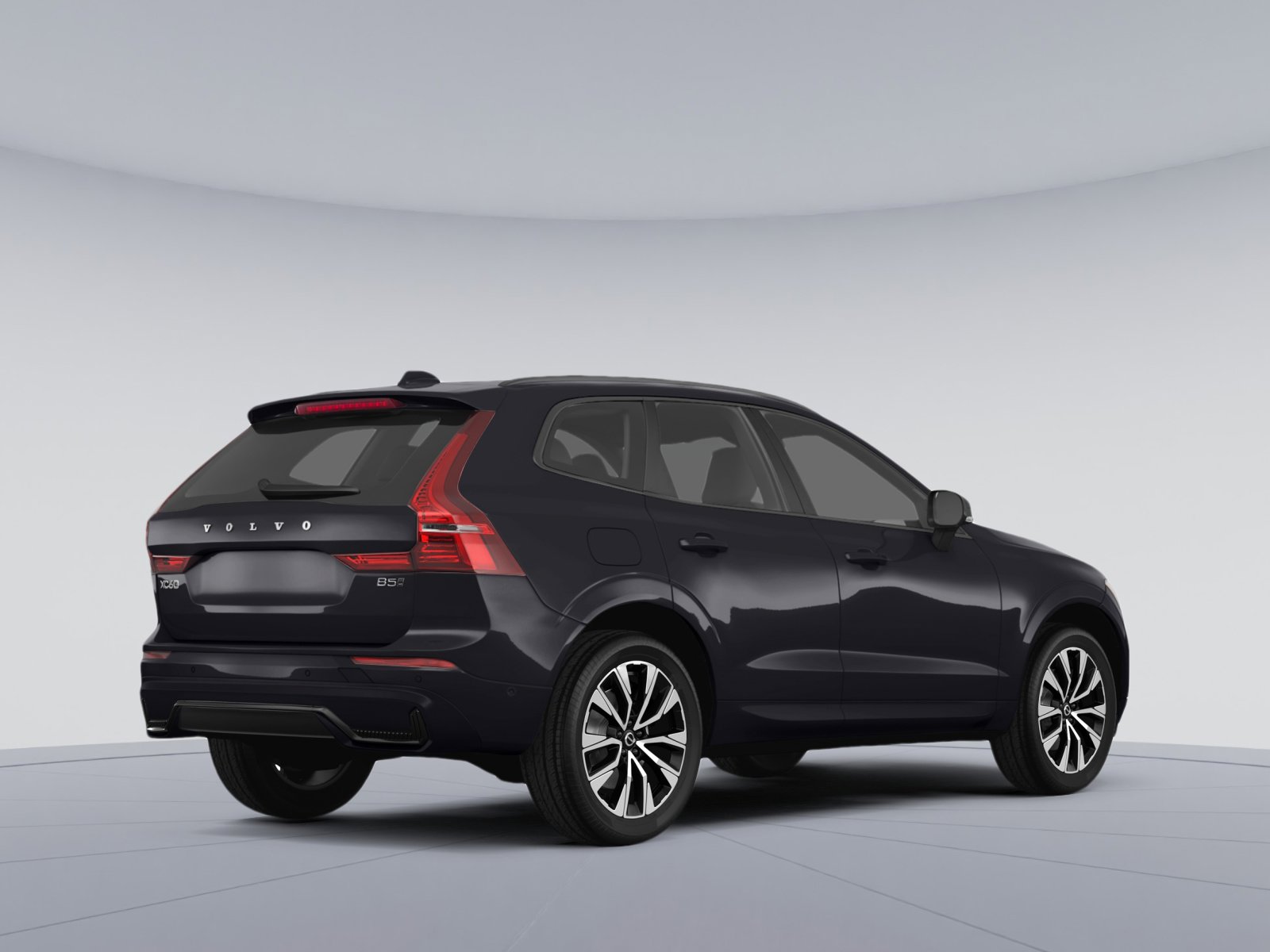 Used 2025 Volvo XC60 B5 Plus image 3