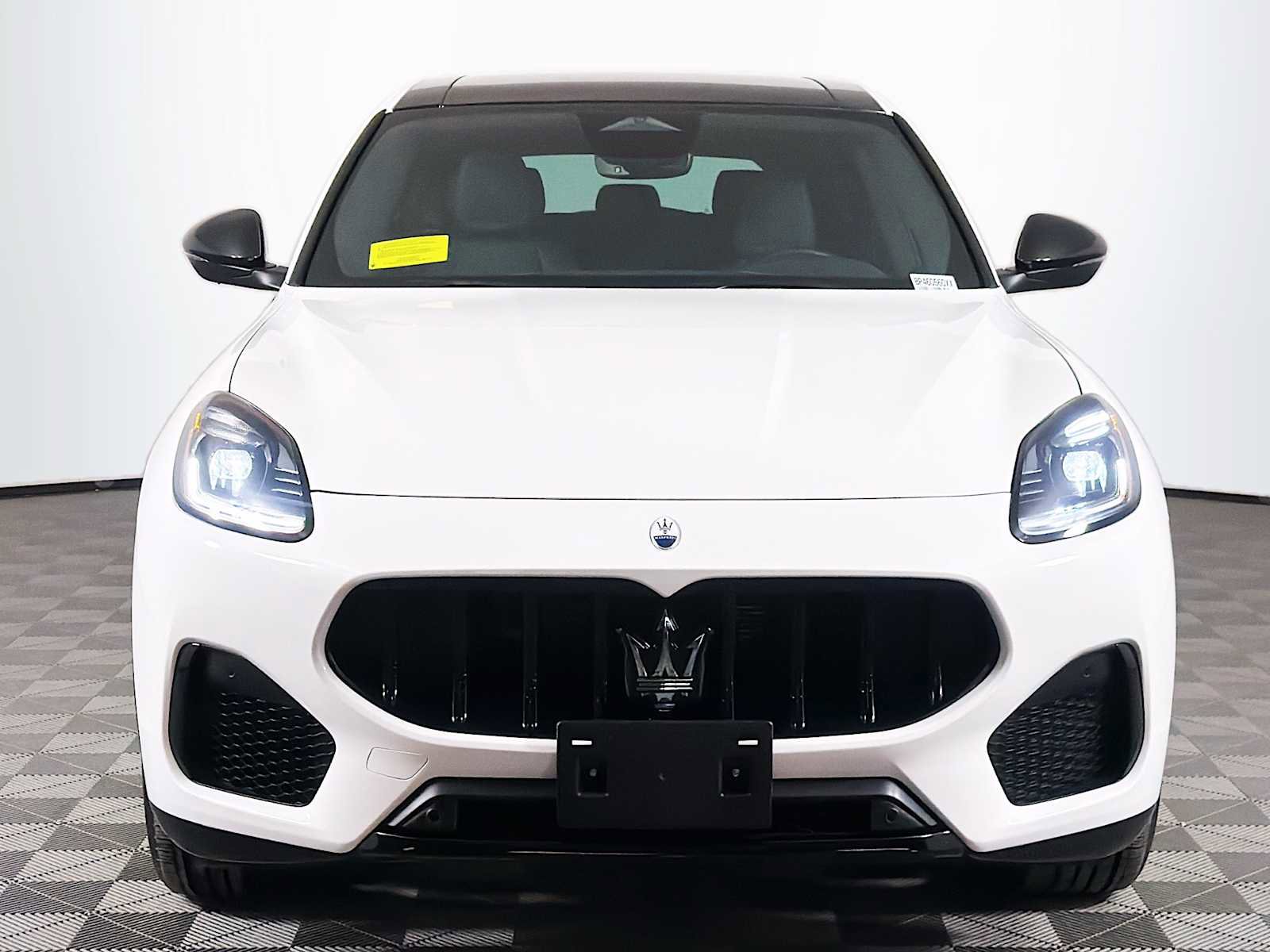 Used 2025 Maserati Grecale Modena image 2