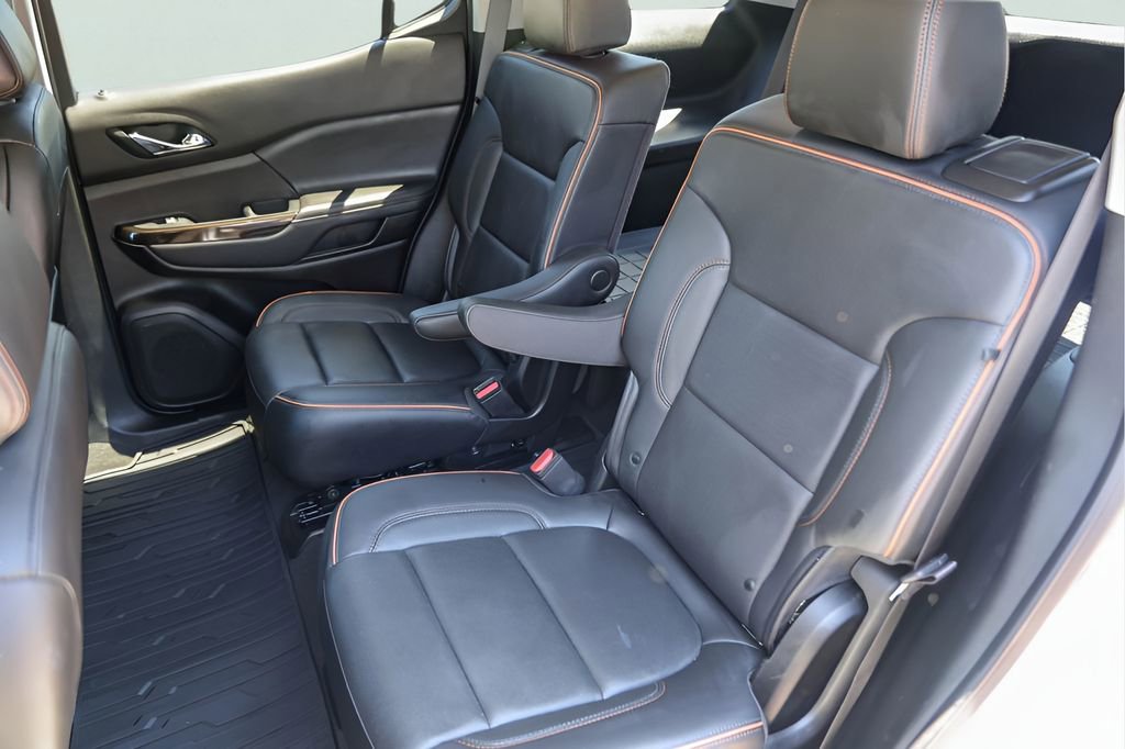 Used 2023 GMC Acadia AT4 w/ Technology Package AWD/4WD image 27
