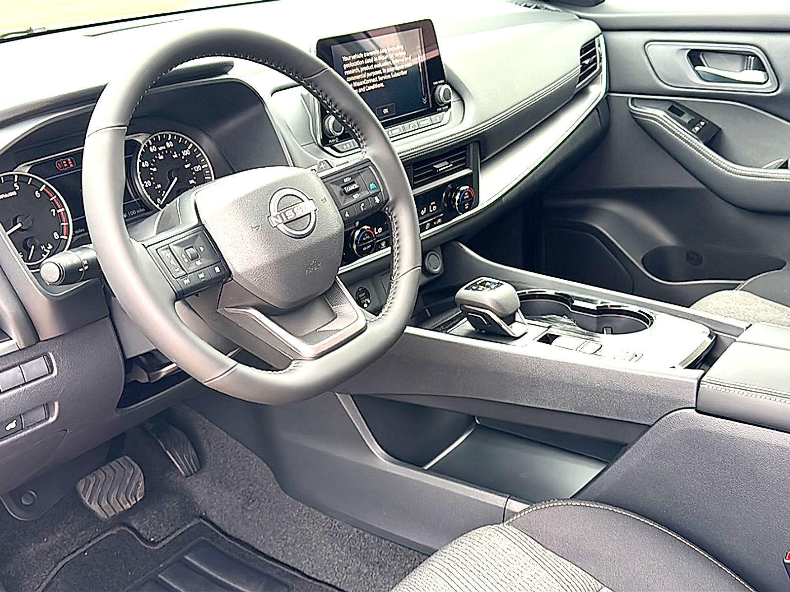 New 2026 Nissan Rogue SV FWD image 9