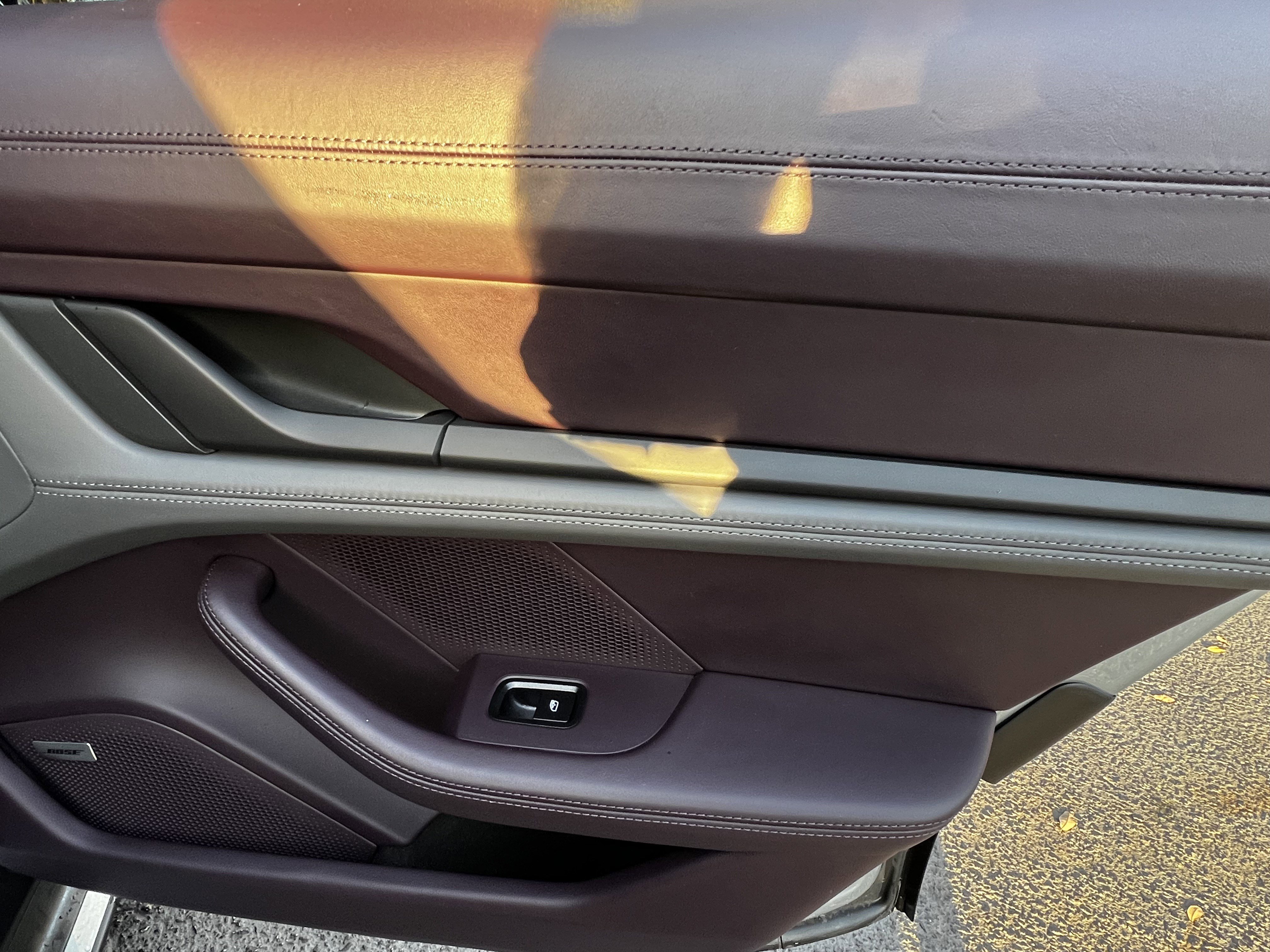 Used 2022 Porsche Taycan 4S image 40