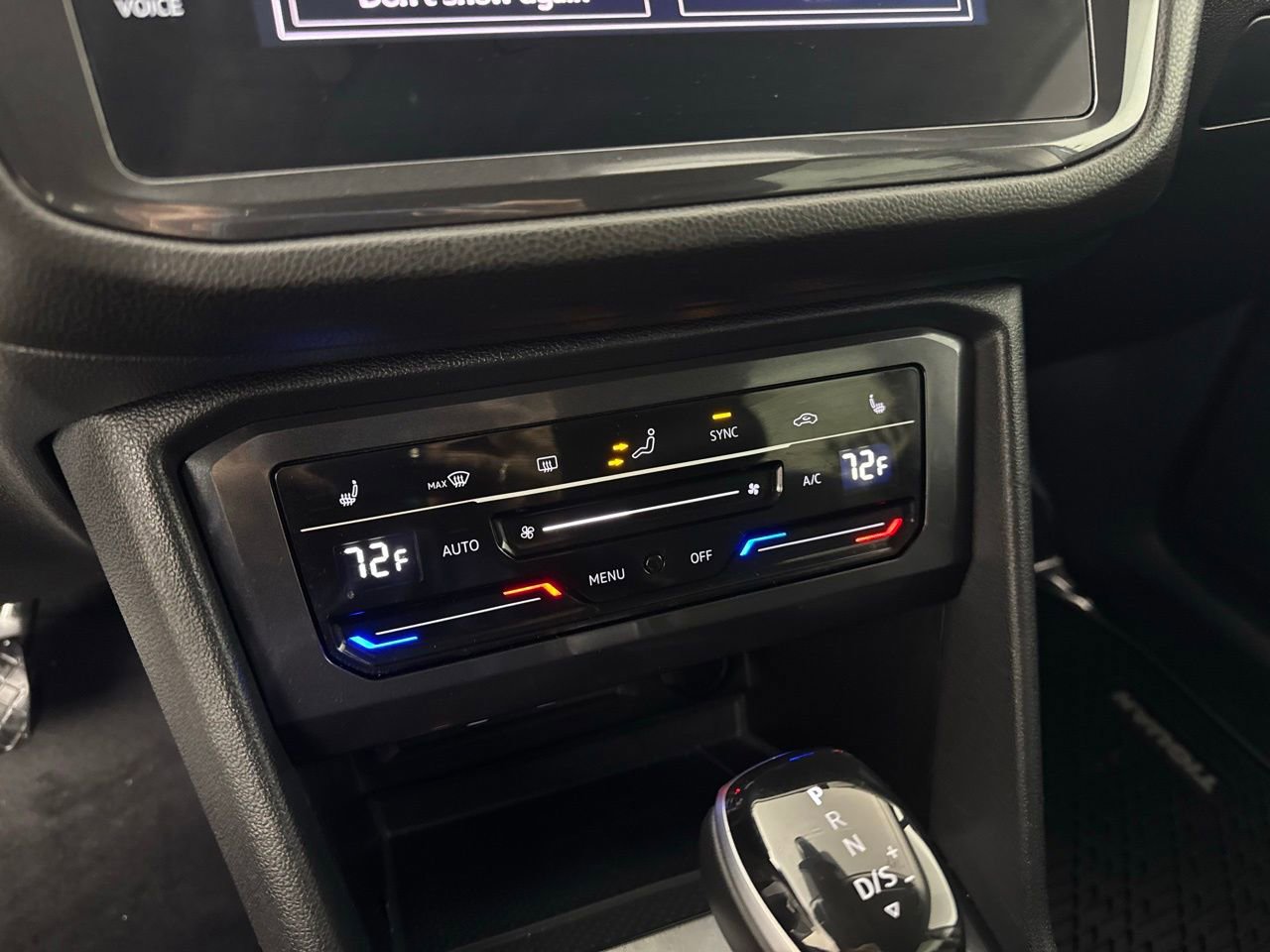 Used 2024 Volkswagen Tiguan SE image 17