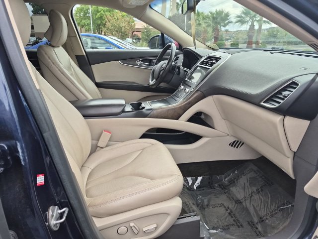 Used 2017 Lincoln MKX Select w/ Select Plus Package FWD image 32