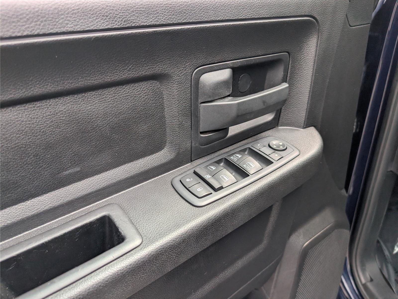 Used 2016 RAM 1500 Express w/ Popular Equipment Group AWD/4WD image 19
