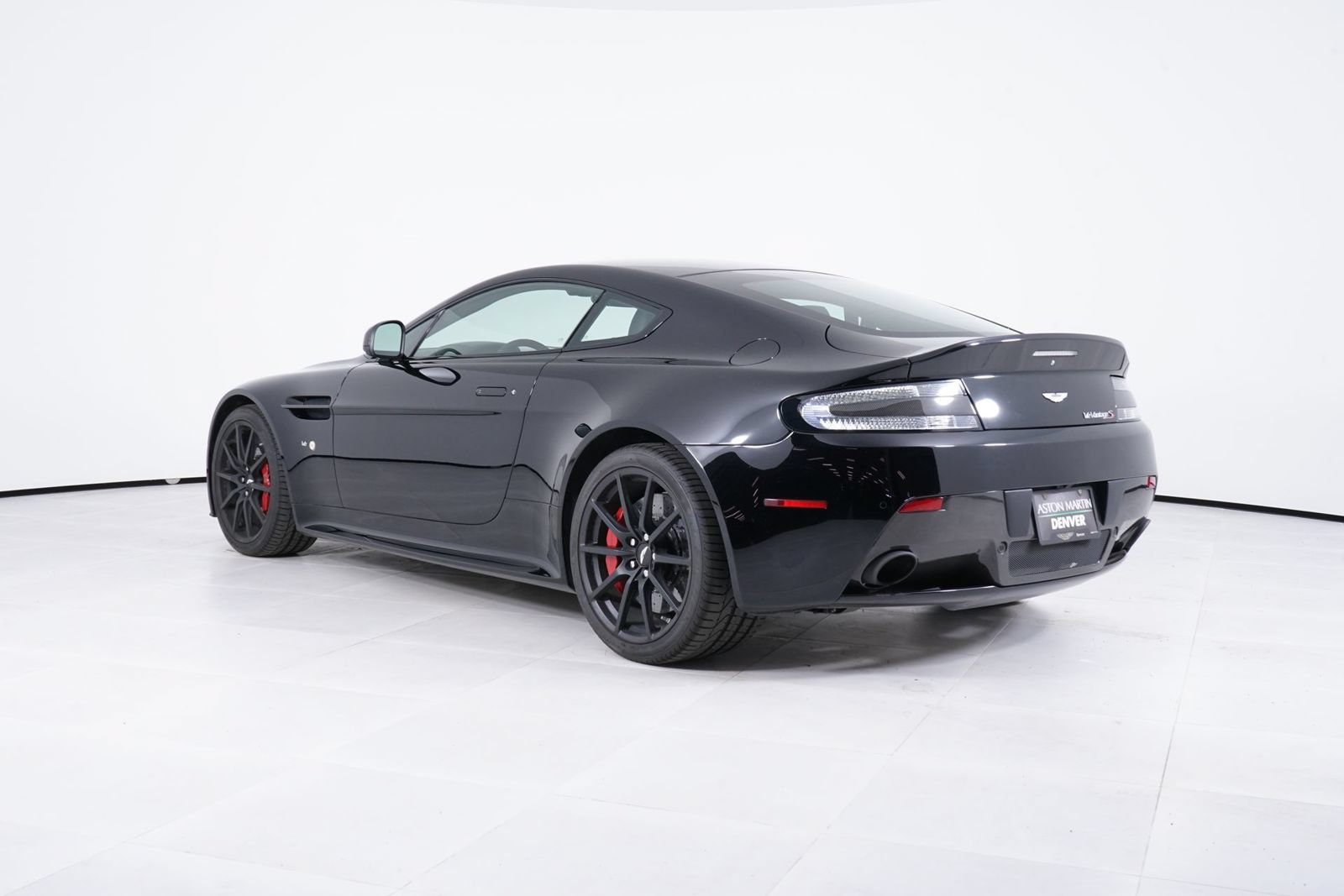 Used 2015 Aston Martin V12 Vantage S RWD image 3