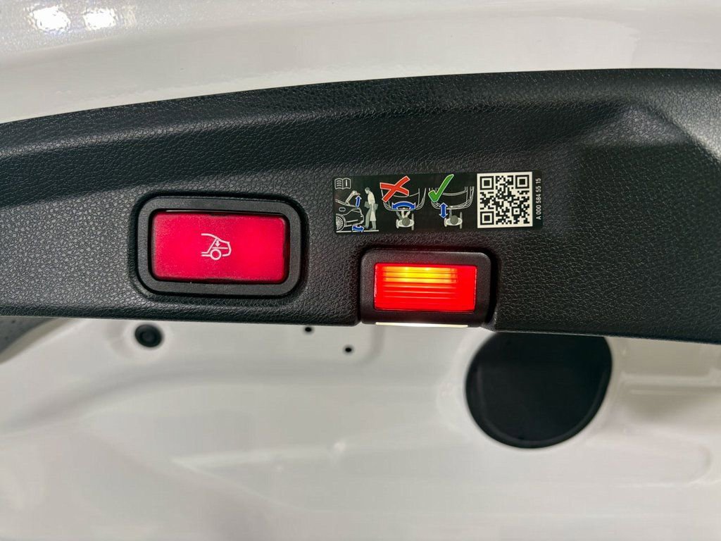 Used 2023 Mercedes-Benz E 53 AMG 4MATIC Cabriolet image 33