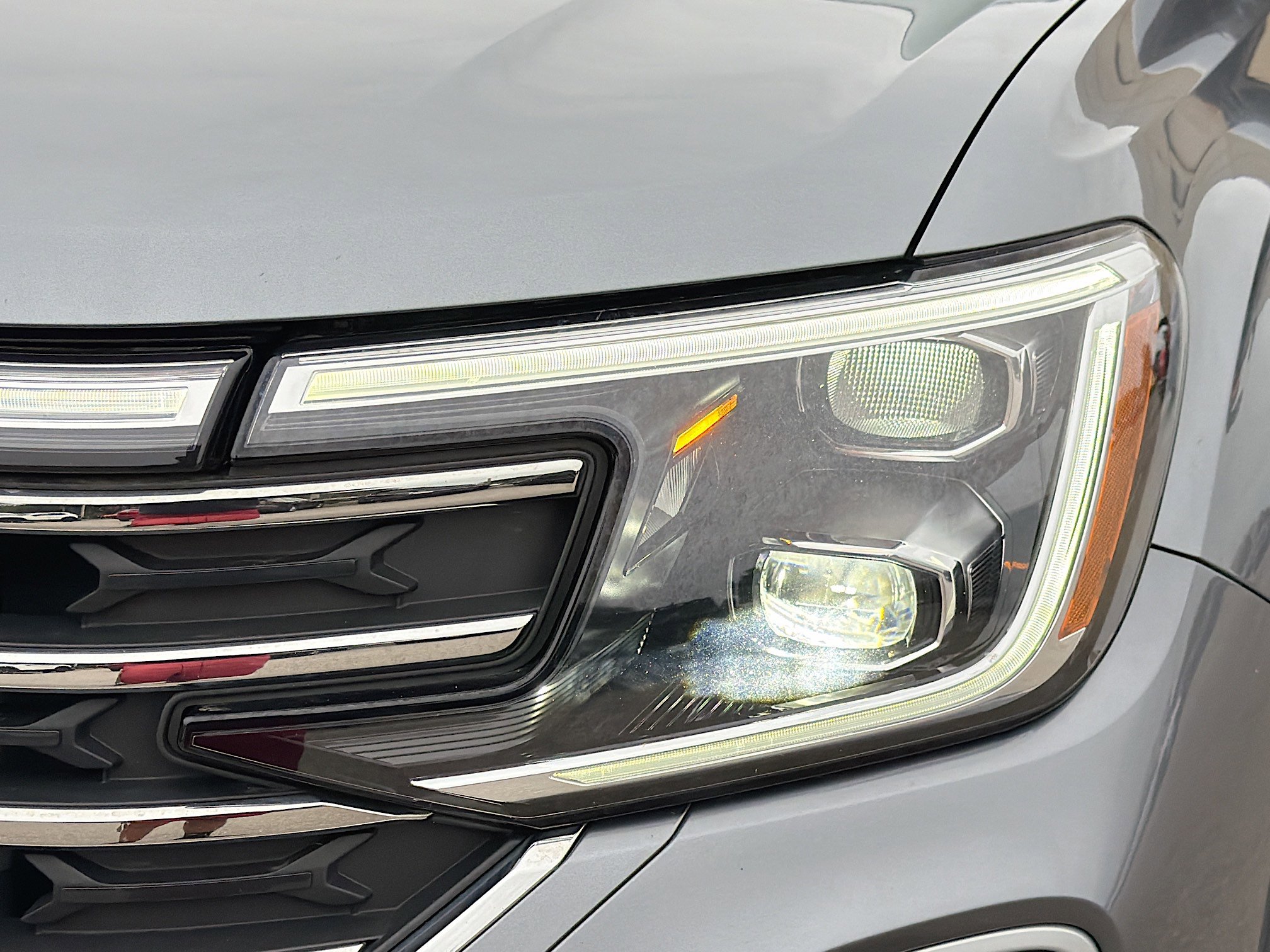 Used 2025 Volkswagen Atlas SE image 9