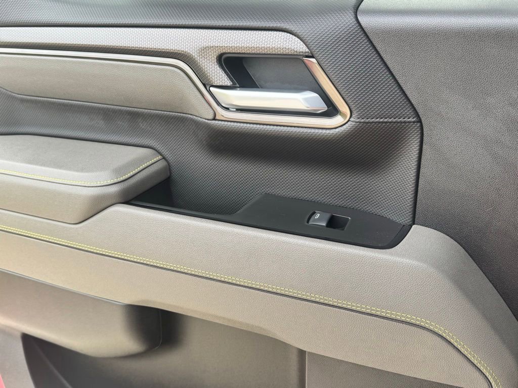 Used 2025 Chevrolet Silverado 1500 ZR2 w/ Technology Package image 22