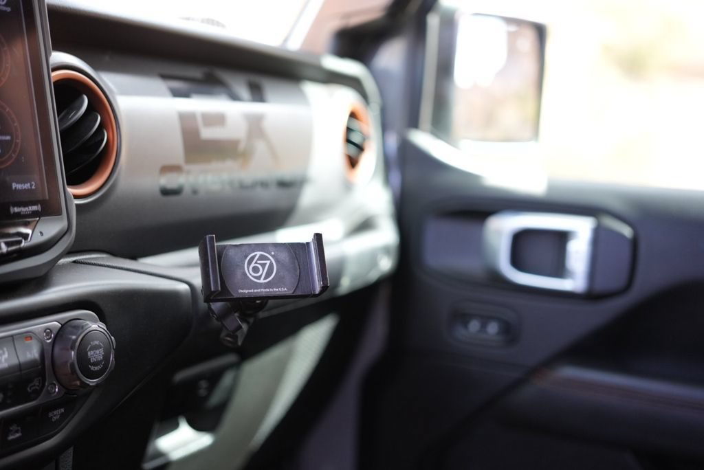 Used 2021 Jeep Gladiator Mojave AWD/4WD image 24