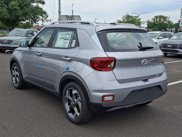 New 2026 Hyundai Venue SEL FWD image 6