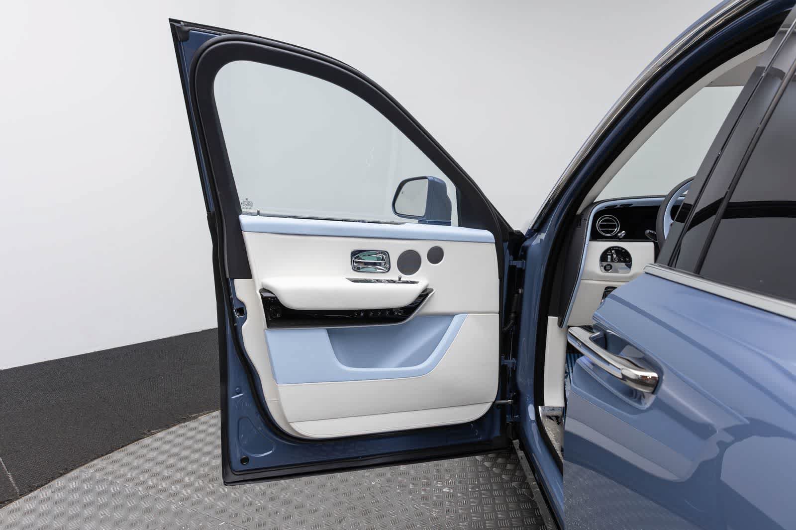 New 2027 Rolls-Royce Cullinan AWD/4WD image 24