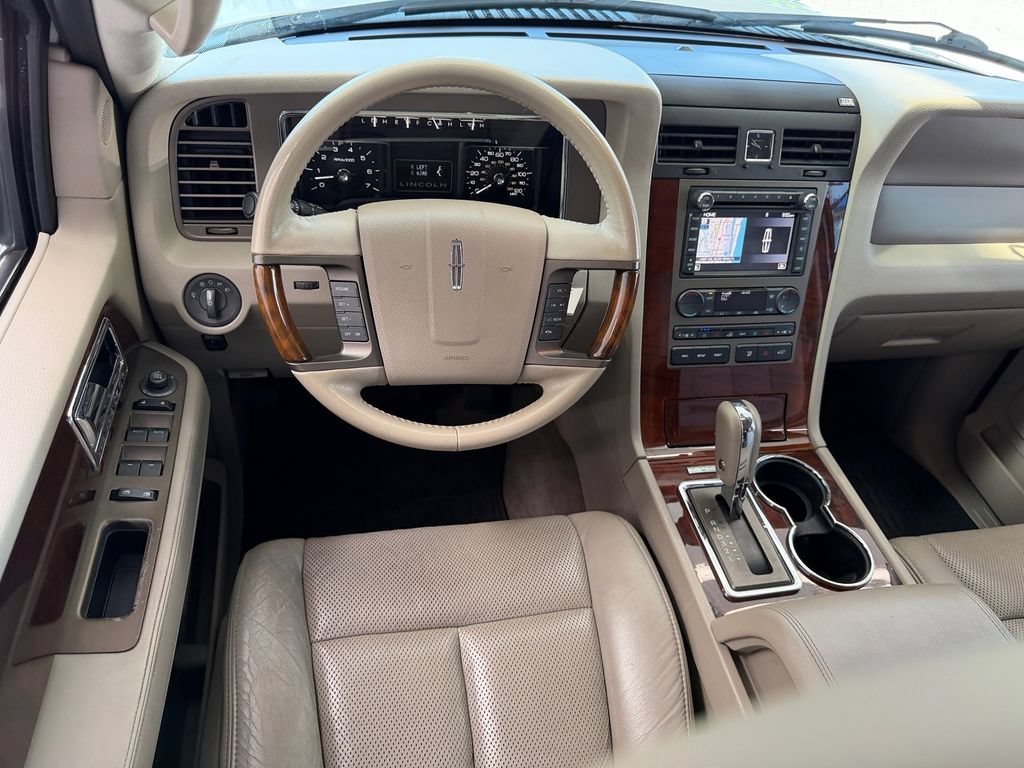 Used 2012 Lincoln Navigator 2WD w/ Monochrome Appearance Pkg image 13