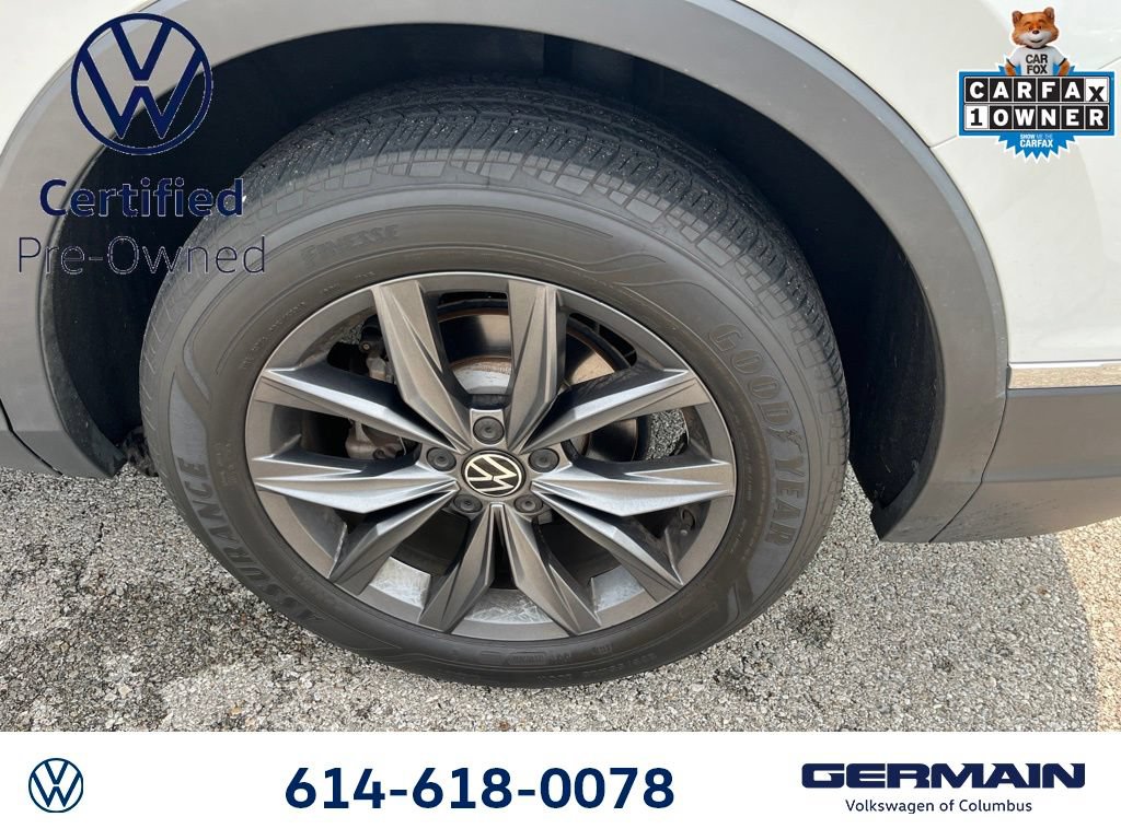 Used 2023 Volkswagen Tiguan SE w/ Panoramic Sunroof Package AWD/4WD image 15