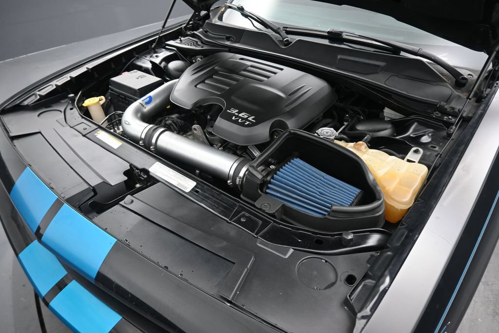 Used 2012 Dodge Challenger SXT RWD image 41
