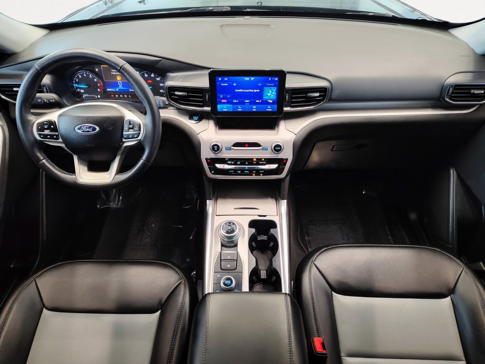 Used 2024 Ford Explorer XLT w/ Equipment Group 202A AWD/4WD image 17