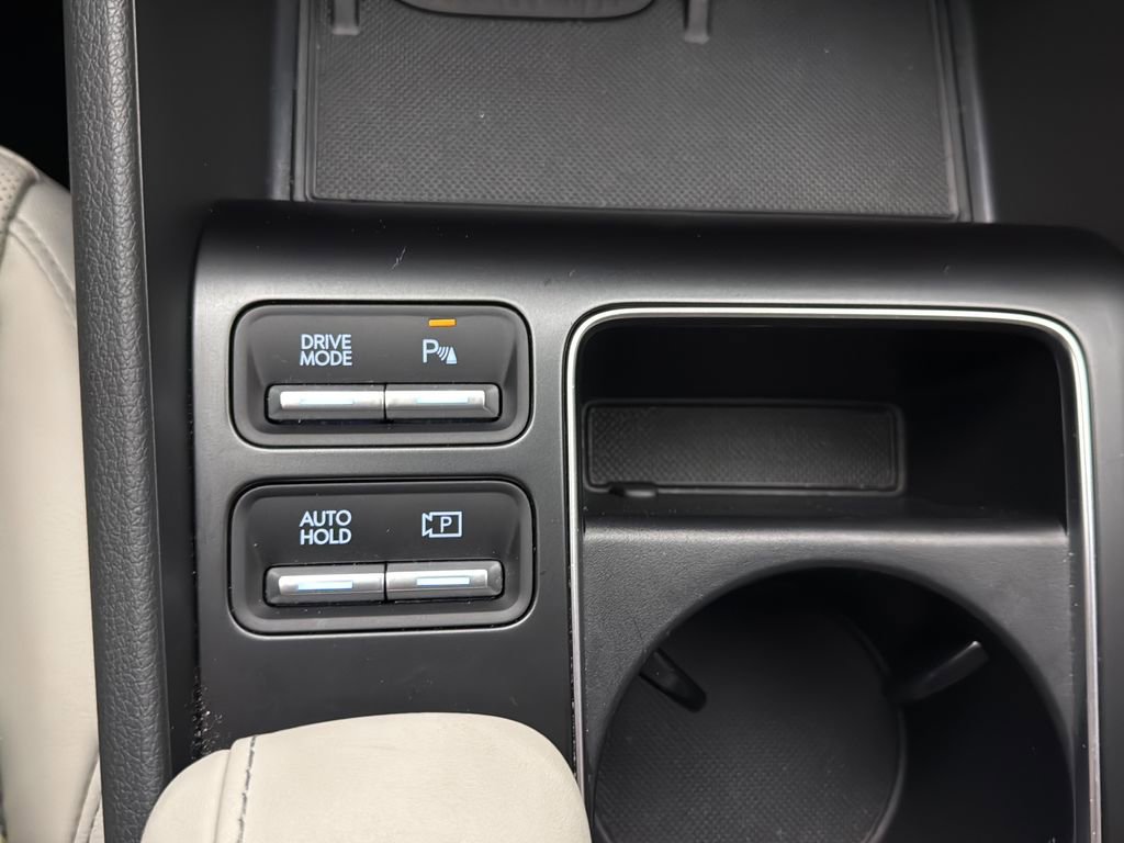 Certified 2025 Hyundai Sonata Limited FWD image 31