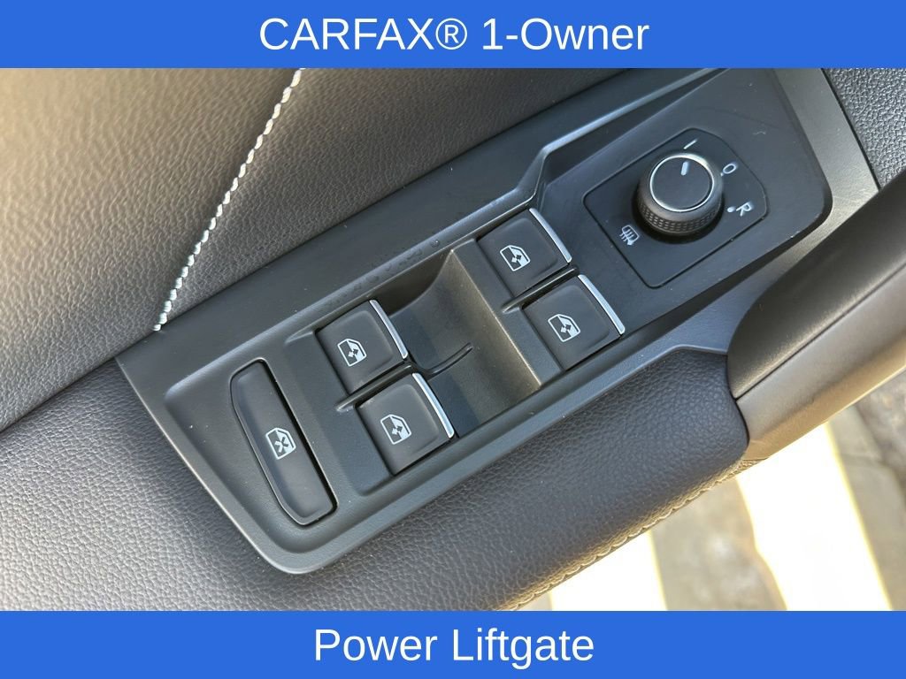 Used 2024 Volkswagen Tiguan SE R-Line image 18