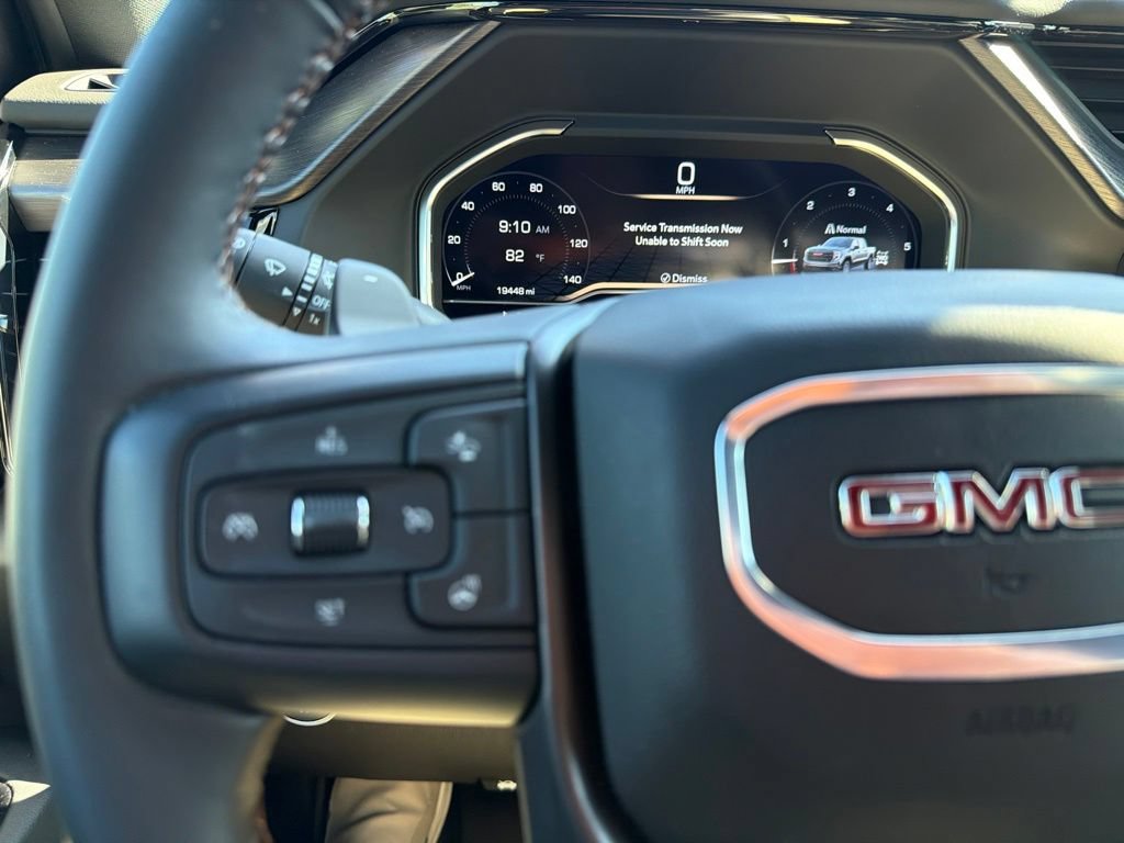 Used 2024 GMC Sierra 1500 AT4 w/ Technology Package AWD/4WD image 5