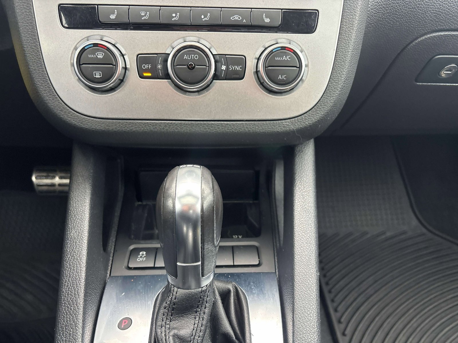 Used 2013 Volkswagen Eos image 21