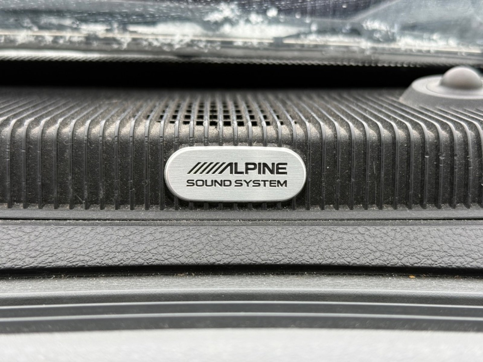 Used 2017 RAM 1500 Classic SLT w/ Luxury Group image 36