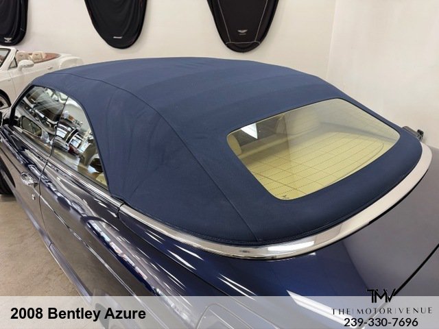 Used 2008 Bentley Azure RWD image 4
