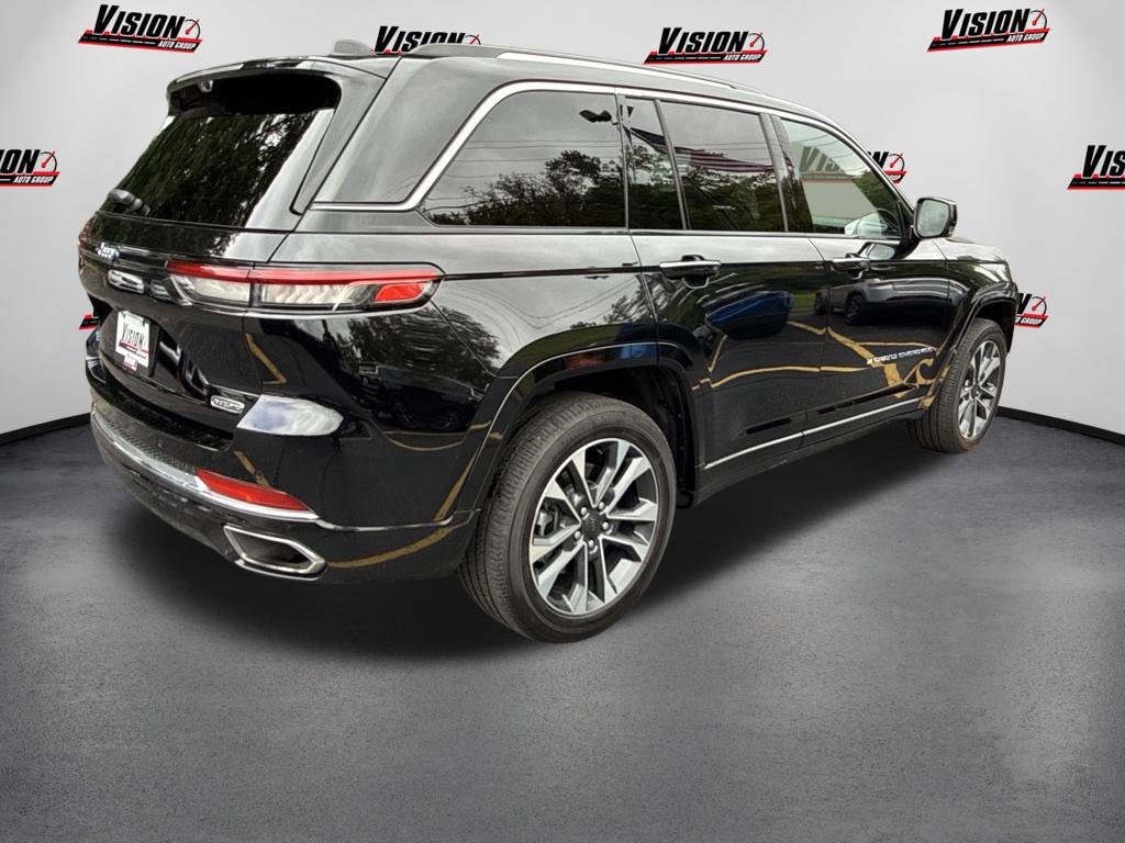 Used 2023 Jeep Grand Cherokee Overland w/ Luxury Tech Group IV AWD/4WD image 6