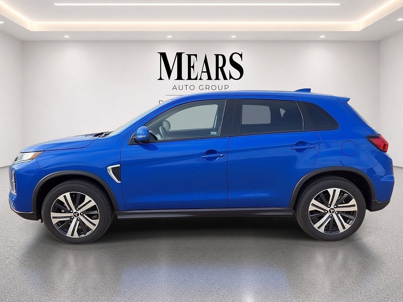 Used 2026 Mitsubishi Outlander Sport ES AWD/4WD image 2