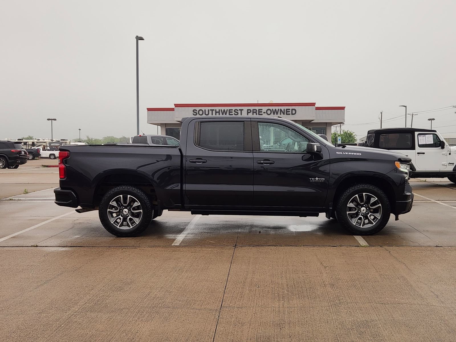 Used 2024 Chevrolet Silverado 1500 RST w/ Texas Edition Plus RWD image 7