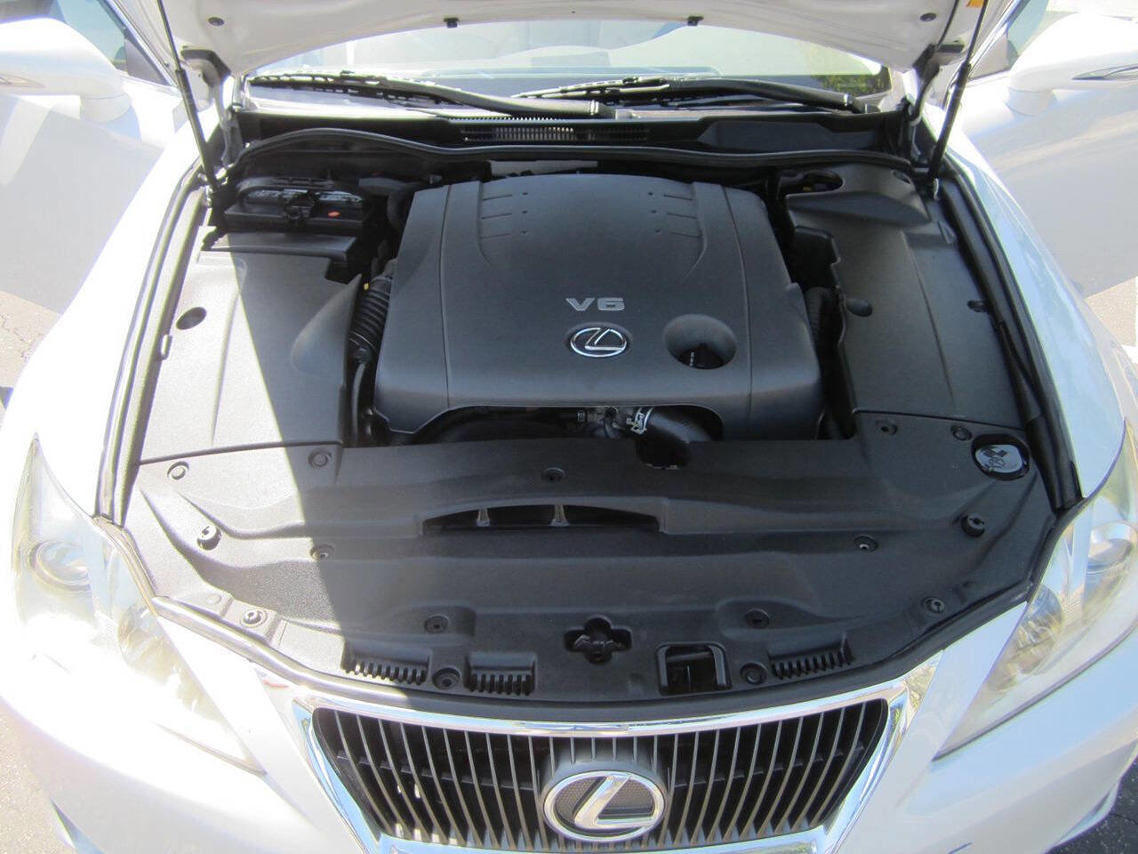 Used 2011 Lexus IS 250 w/ Premium Pkg Value Edition RWD image 14