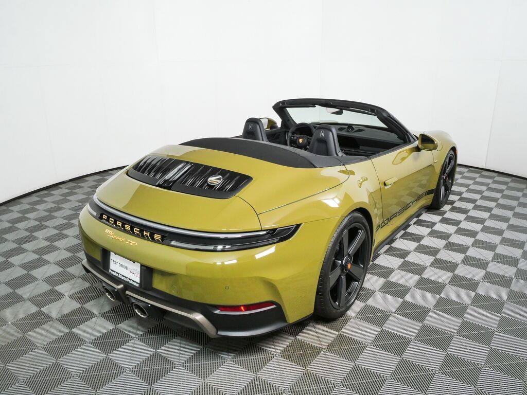Certified 2026 Porsche 911 GTS RWD image 26