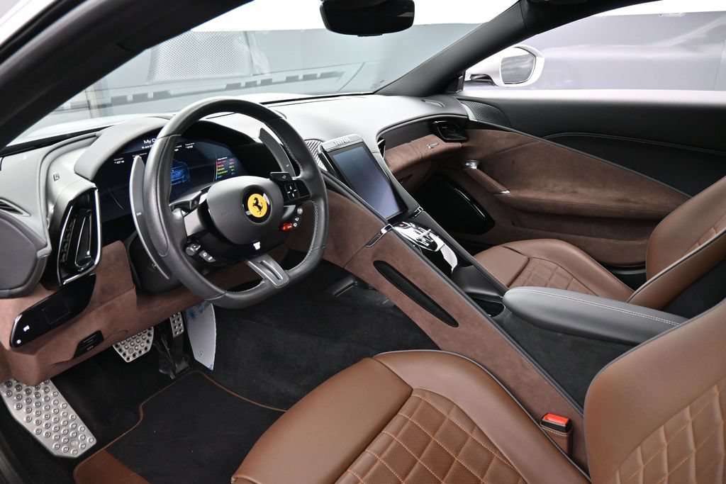 Used 2024 Ferrari Roma RWD image 4