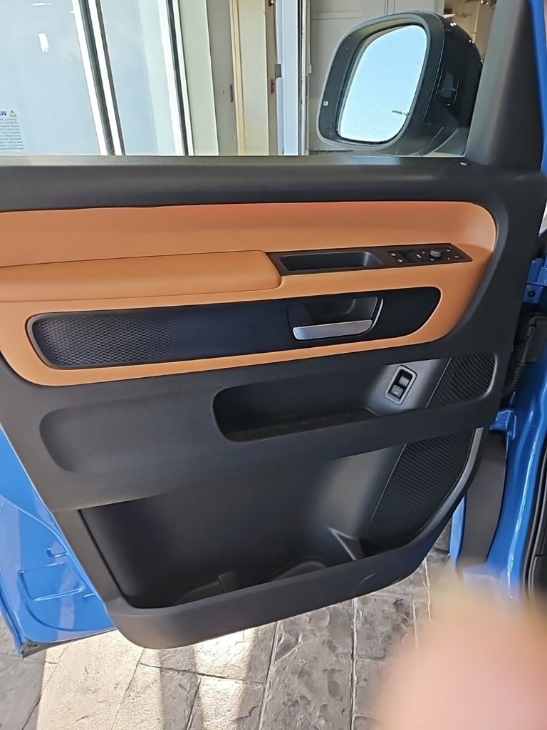 New 2025 Volkswagen ID. Buzz Pro S Plus image 24