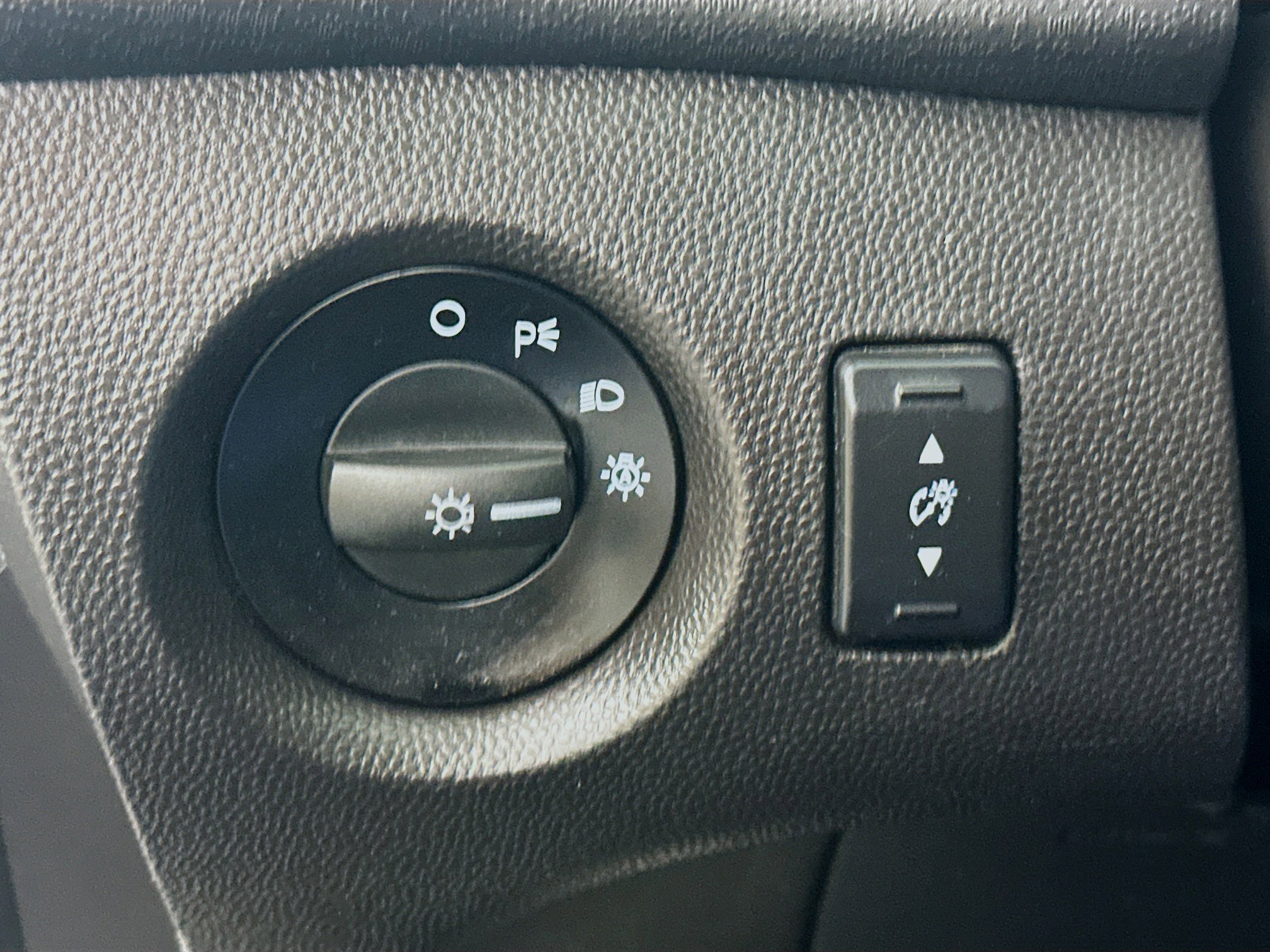 Used 2016 Ford Fiesta SE image 16