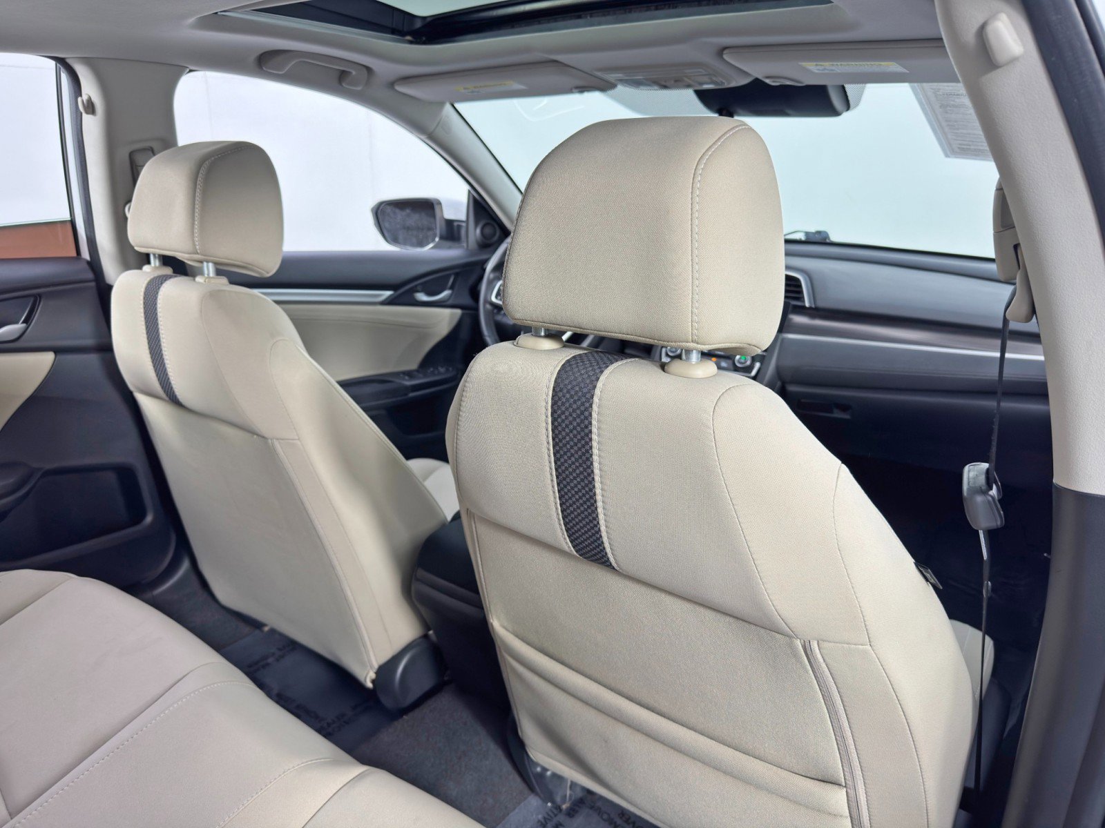 Used 2020 Honda Civic EX image 32