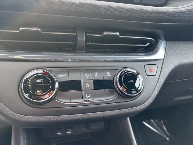 Certified 2025 Buick Envista Sport Touring FWD image 18