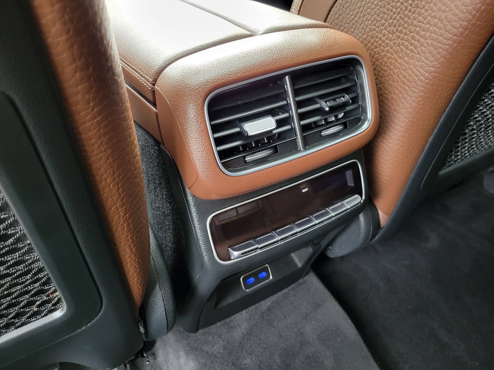 Used 2024 Mercedes-Benz GLS 450 4MATIC image 30