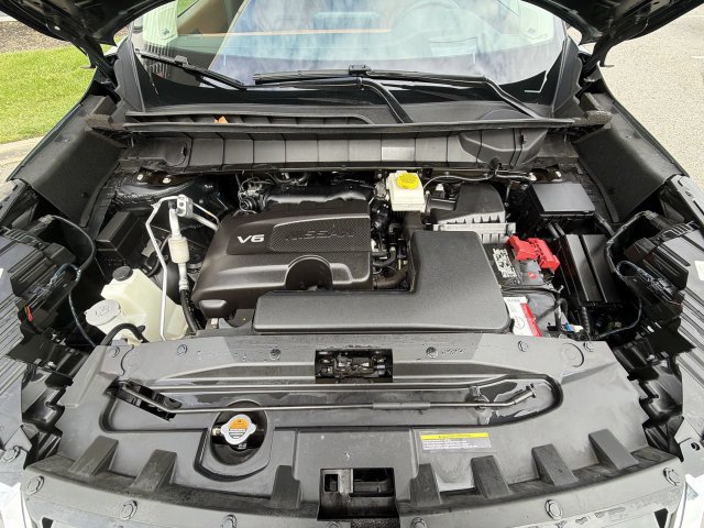 Certified 2022 Nissan Pathfinder Platinum w/ Cargo Package AWD/4WD image 14