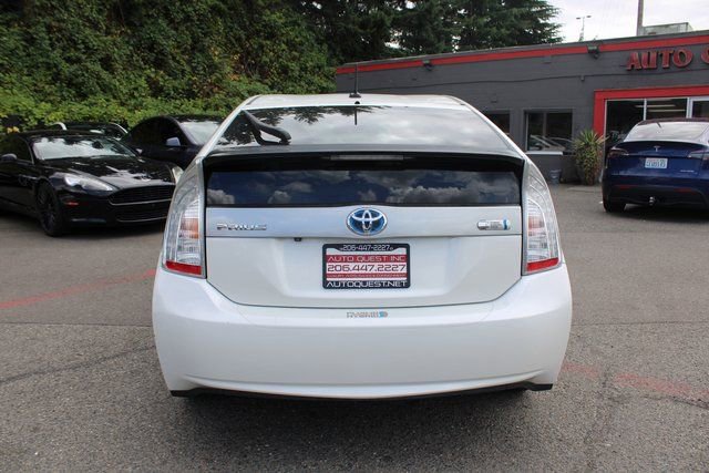 Used 2015 Toyota Prius Prime Plug-In Hybrid image 4