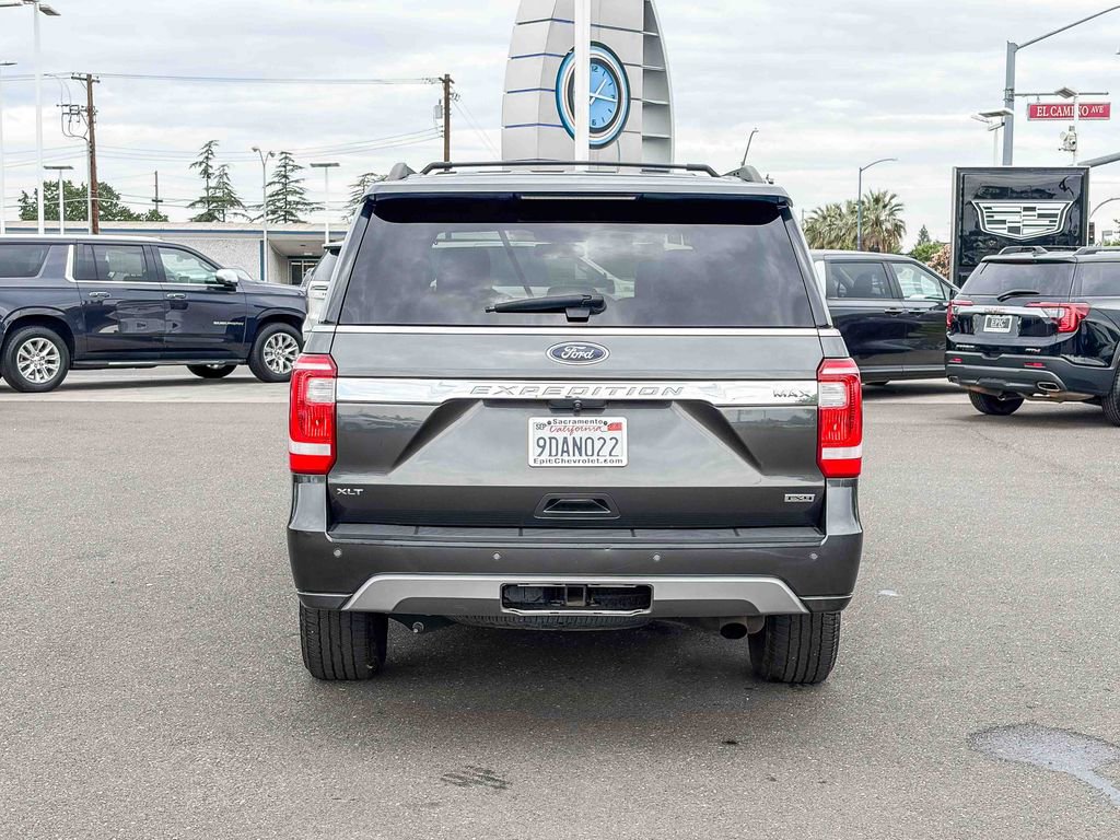 Used 2021 Ford Expedition Max XLT image 3