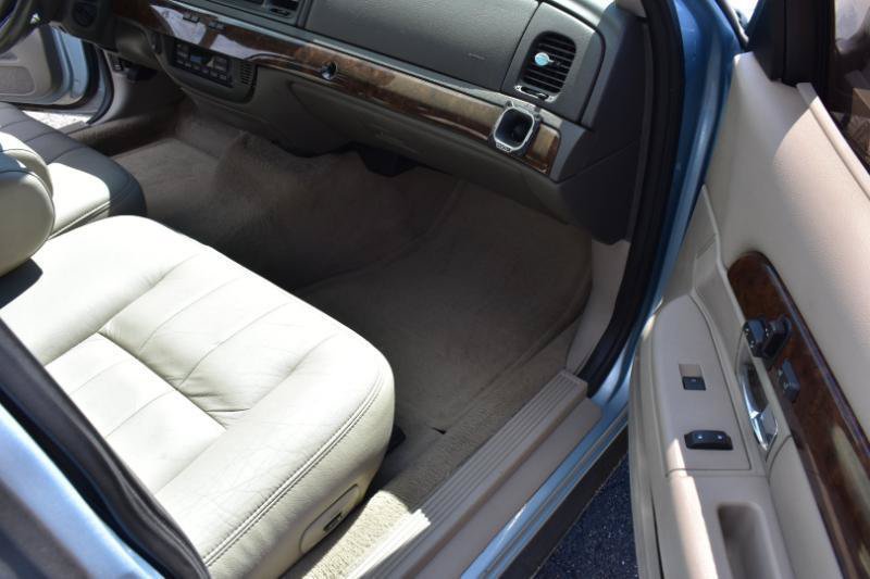 Used 2010 Mercury Grand Marquis LS RWD image 16