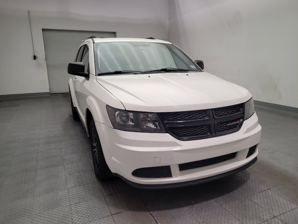 Used 2018 Dodge Journey SE w/ Connectivity Group FWD image 14